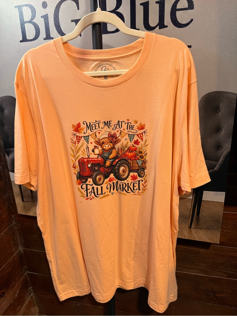 Peach 'Meet Me at the Fall Market' Men's Graphic Tee